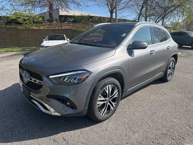 Used 2025 Mercedes-Benz GLA 250 4MATIC w/ Winter Package image 1