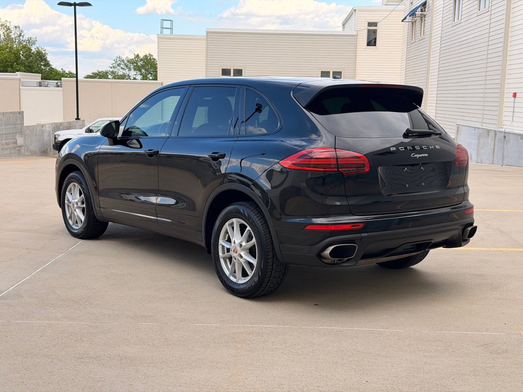 Used 2016 Porsche Cayenne w/ Premium Package AWD/4WD image 6