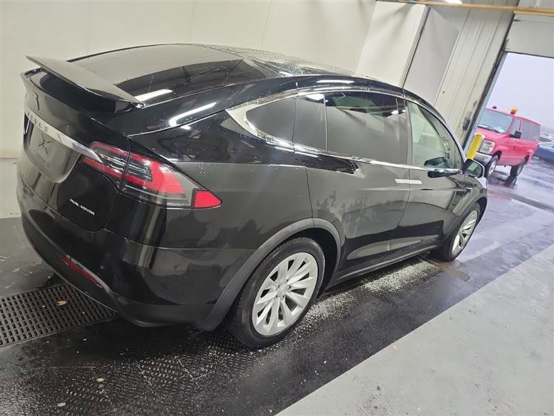 Used 2020 Tesla Model X Long Range image 6