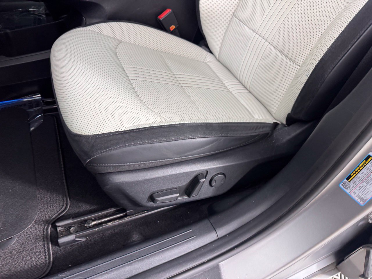 Used 2024 Kia EV6 GT-Line w/ GT-Line White Seat Package AWD/4WD image 10