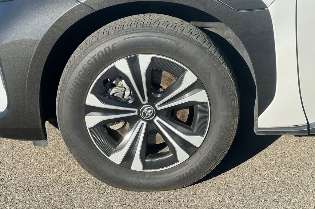 Used 2024 Toyota bZ4X XLE w/ Weather Package image 27