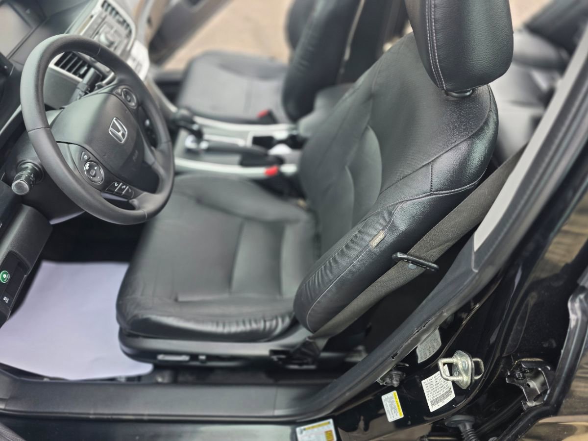 Used 2015 Honda Accord Sport image 12