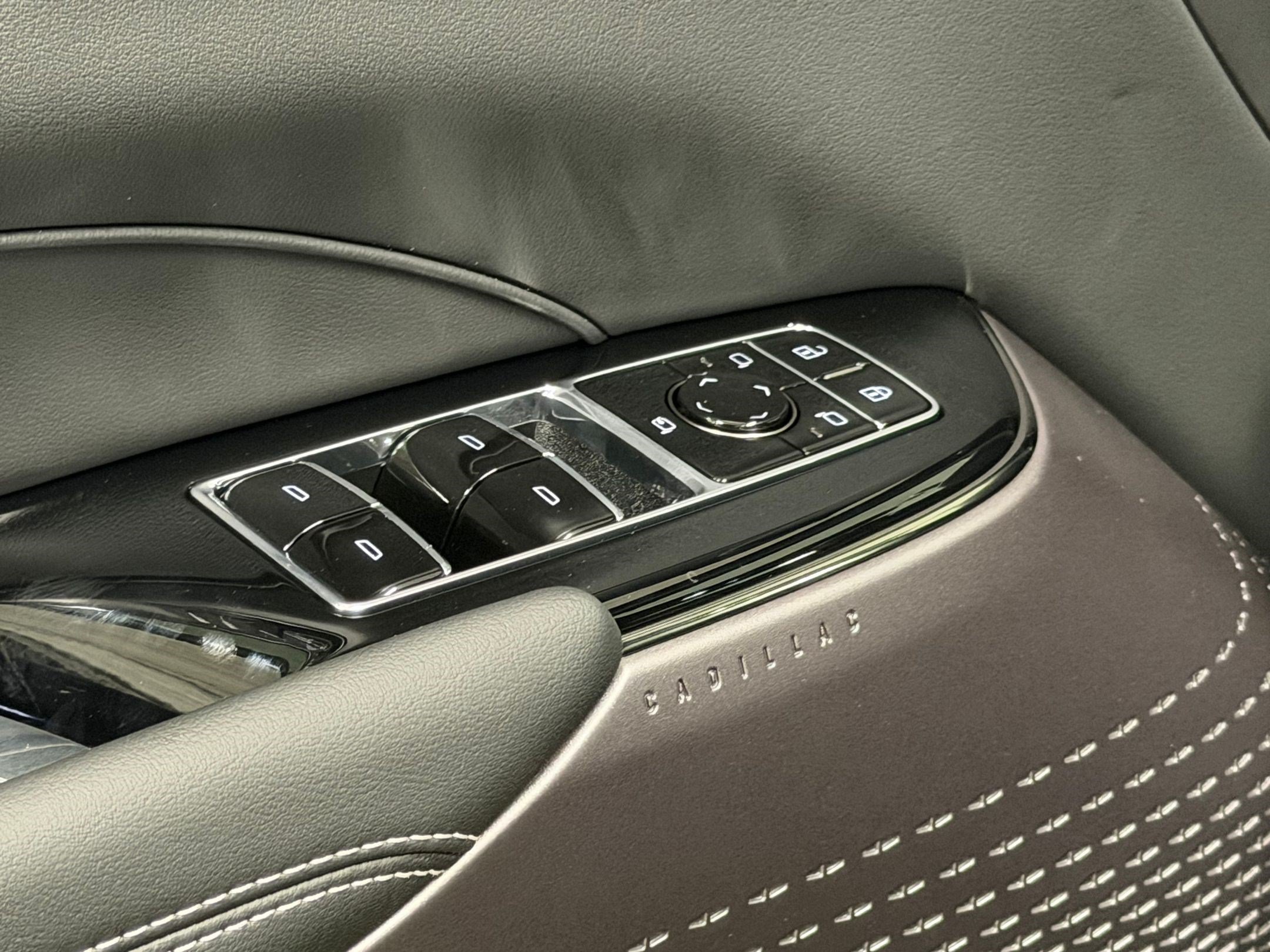 New 2026 Cadillac Lyriq Sport AWD/4WD image 28