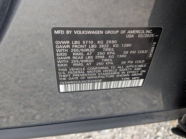 Used 2025 Volkswagen Atlas SE image 31