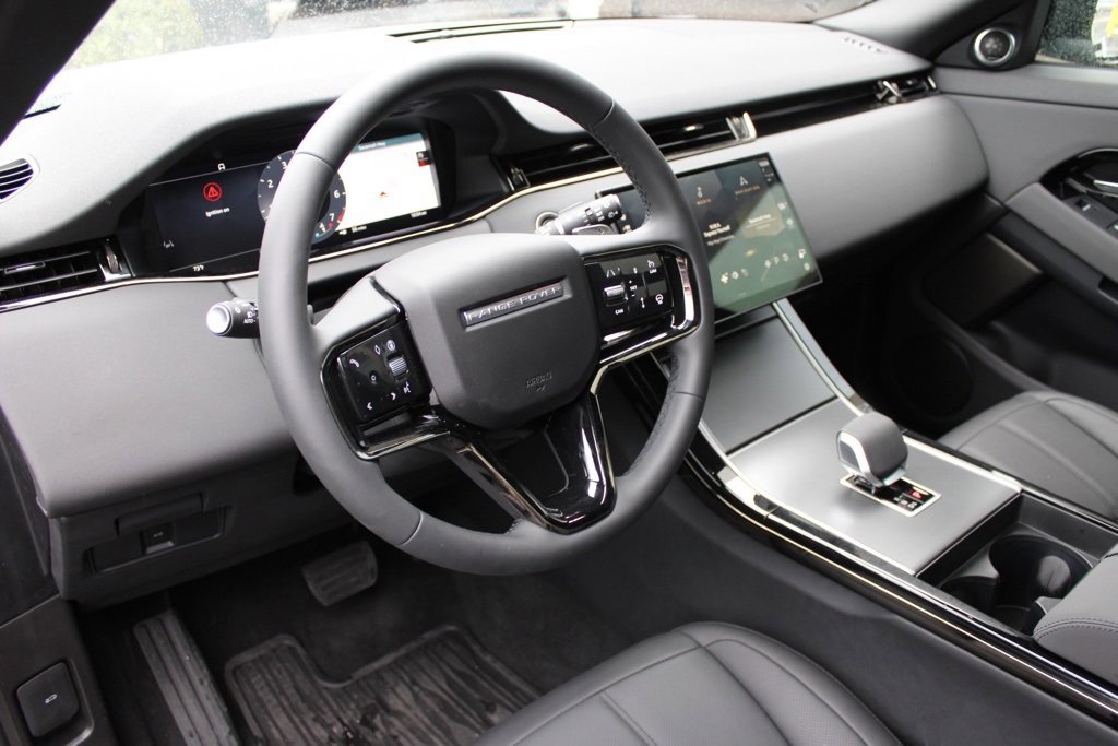 Used 2026 Land Rover Range Rover Evoque S image 4