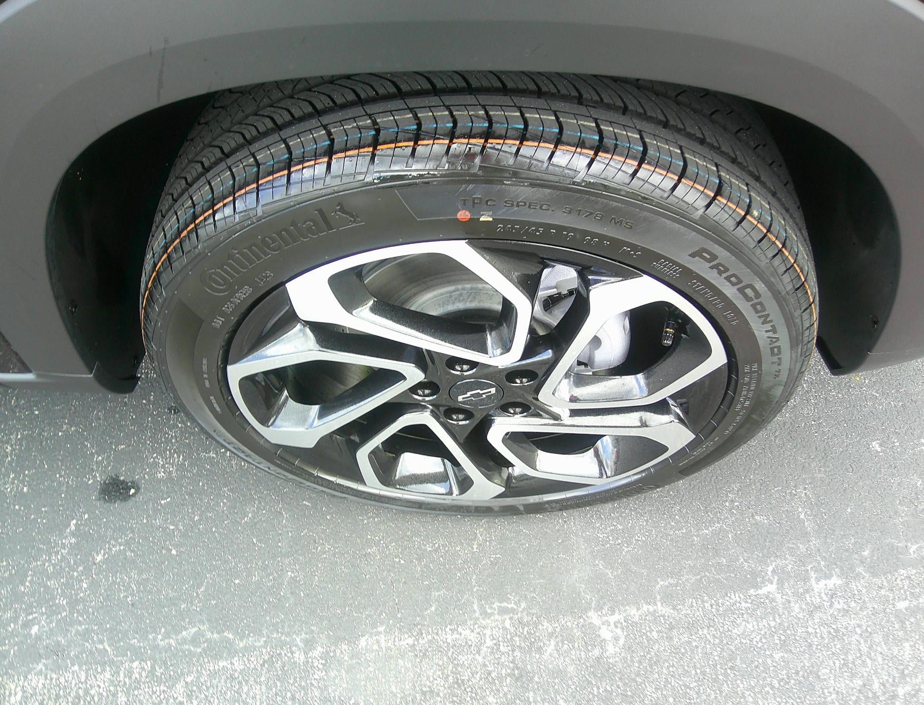 New 2026 Chevrolet Trax RS w/ Sunroof Package FWD image 7