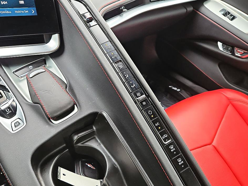Used 2024 Chevrolet Corvette Z06 RWD image 19