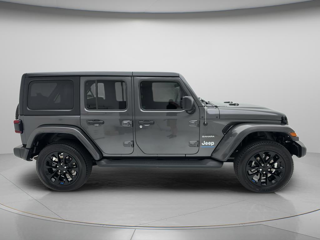 Used 2023 Jeep Wrangler Unlimited Sahara w/ Cold Weather Group AWD/4WD image 3