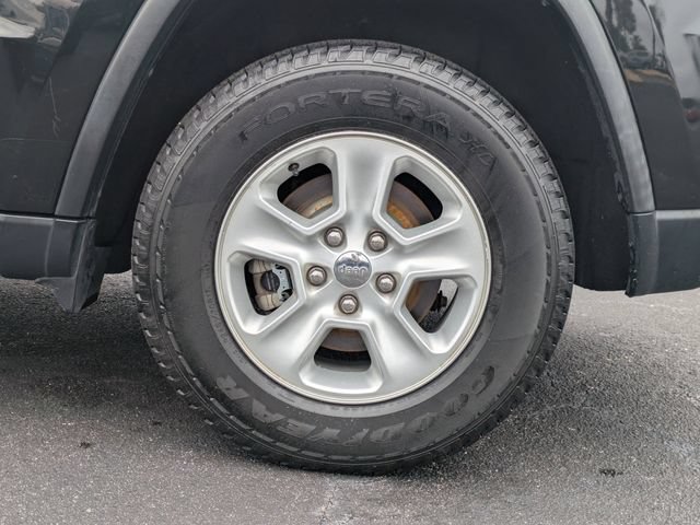 Used 2016 Jeep Grand Cherokee Laredo RWD image 13