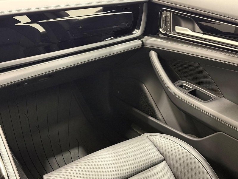 Certified 2026 Porsche Panamera 4 image 18