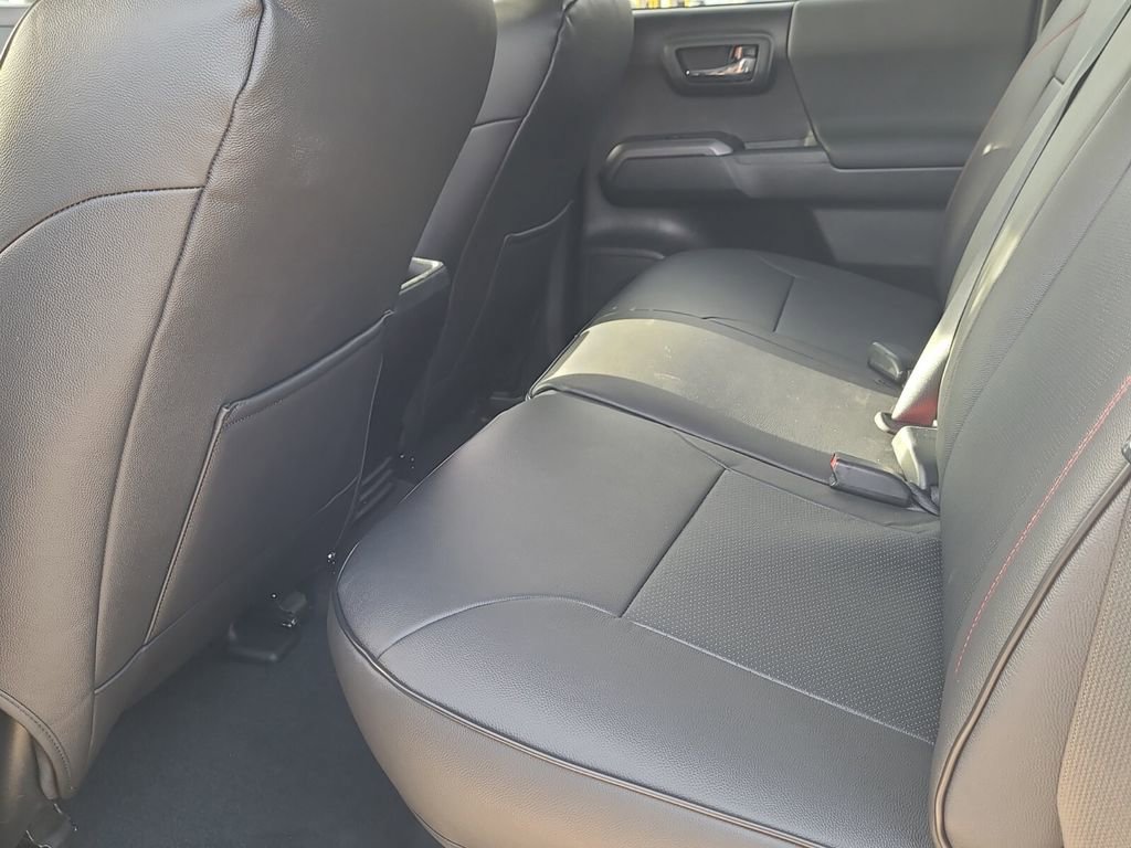 Used 2021 Toyota Tacoma TRD Off-Road image 13