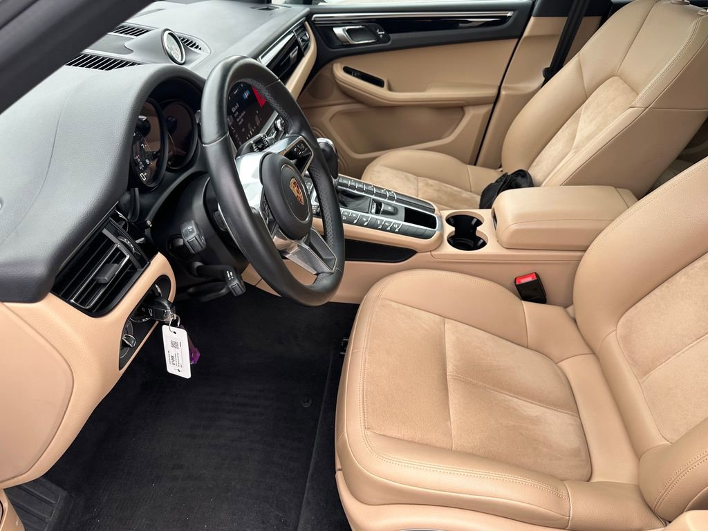 Used 2019 Porsche Macan AWD/4WD image 18