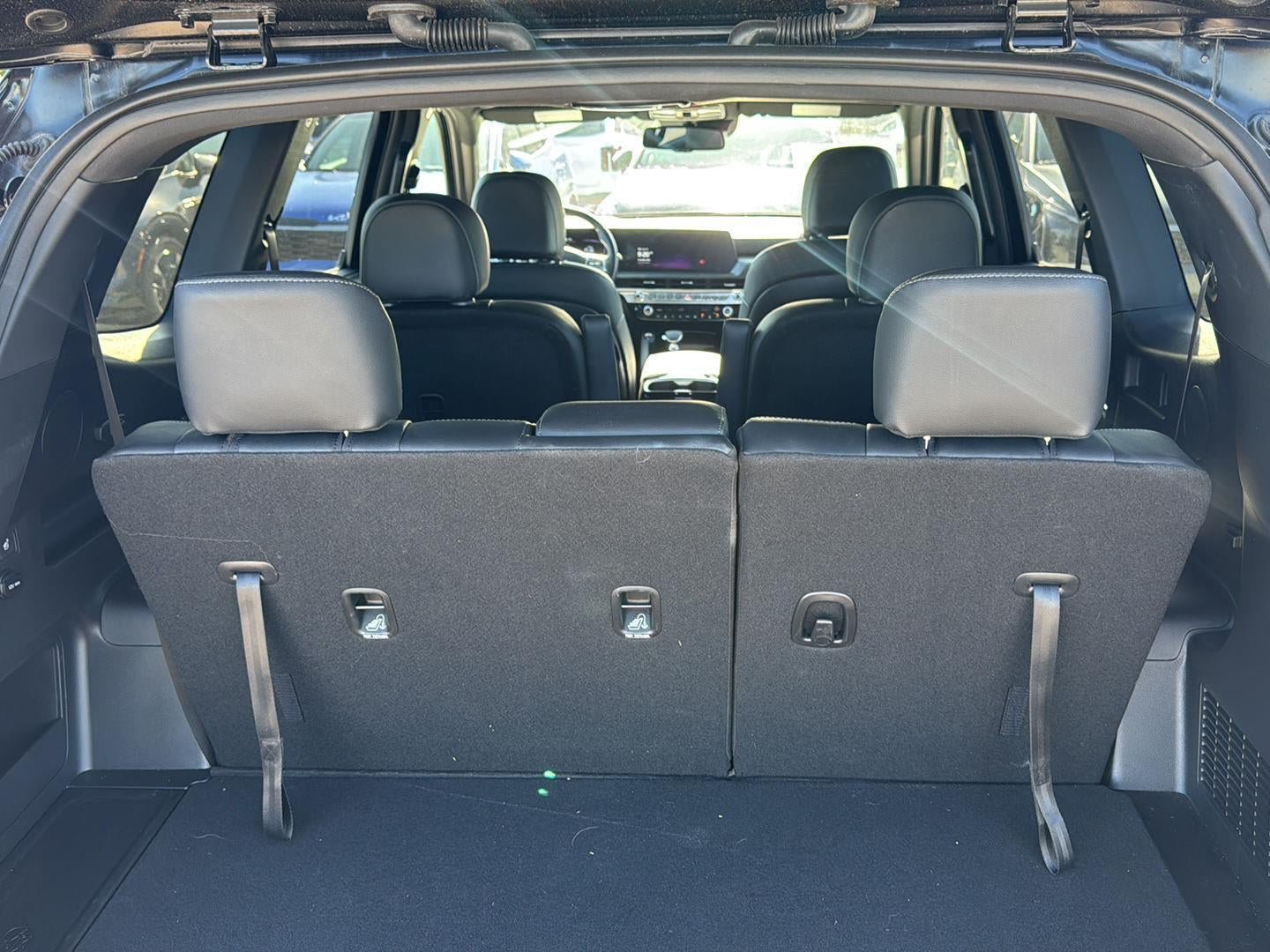 Used 2025 Kia Telluride AWD image 16