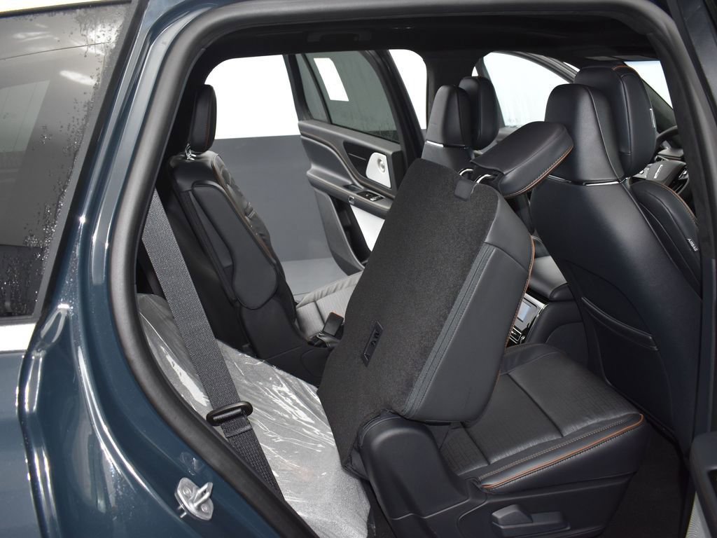 New 2025 Lincoln Aviator Black Label image 14