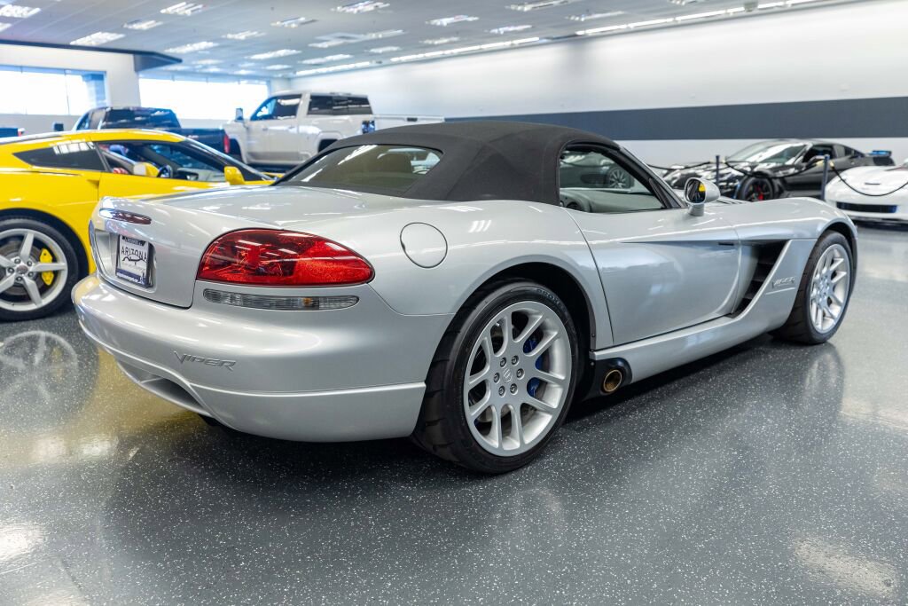 Used 2003 Dodge Viper SRT-10 image 5