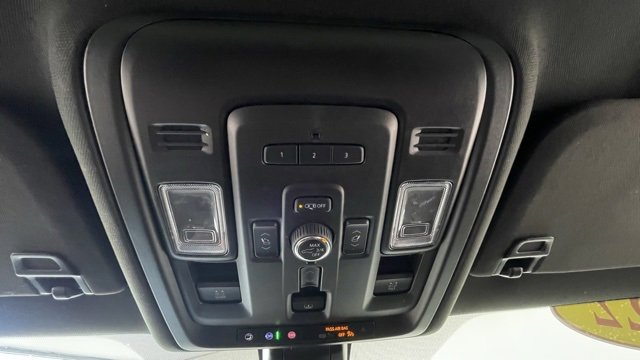 Used 2022 GMC Yukon XL Denali image 44