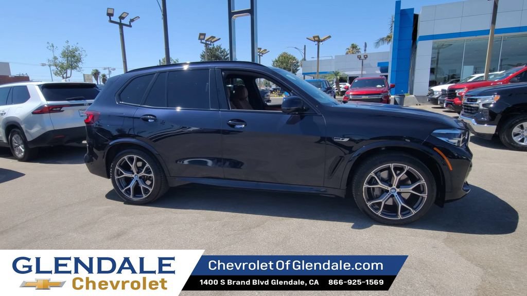 Used 2022 BMW X5 xDrive45e w/ M Sport Package AWD/4WD image 2