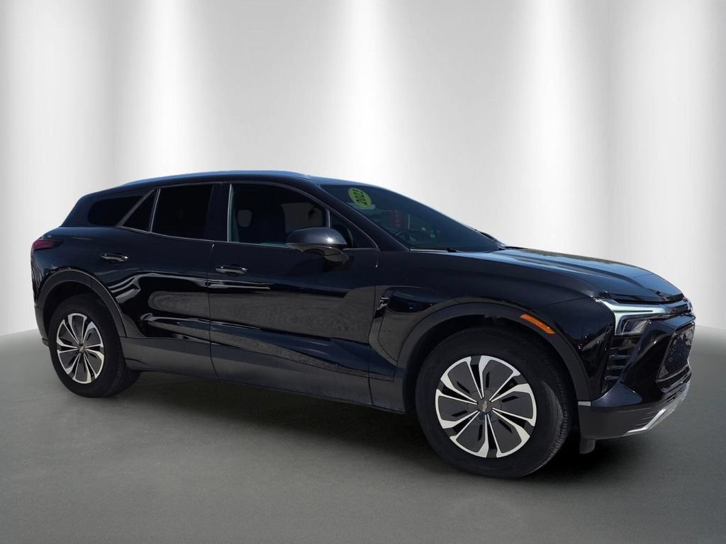 Used 2024 Chevrolet Blazer EV LT AWD/4WD image 2
