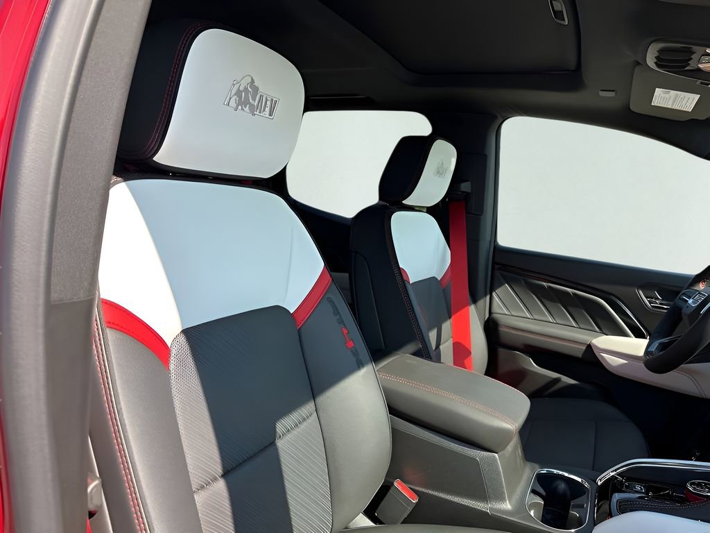 New 2026 GMC Canyon AT4X w/ AT4X AEV Edition AWD/4WD image 14