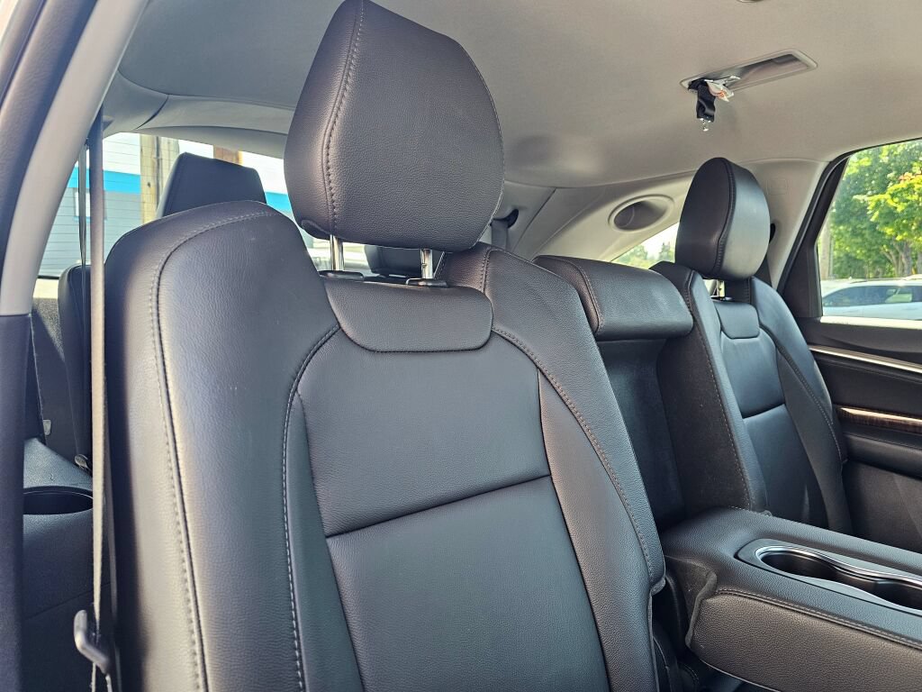 Used 2020 Acura MDX w/ Technology Package AWD/4WD image 12
