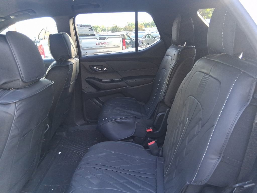 Used 2022 Chevrolet Traverse LT FWD image 14