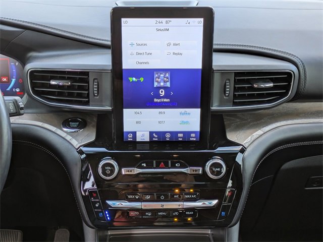 Used 2022 Ford Explorer Platinum w/ Technology Package image 21