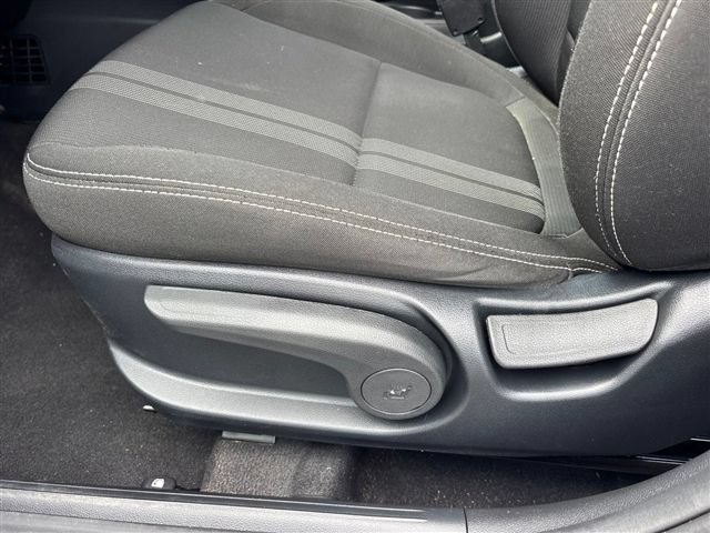 Used 2023 Hyundai Venue SEL FWD image 18