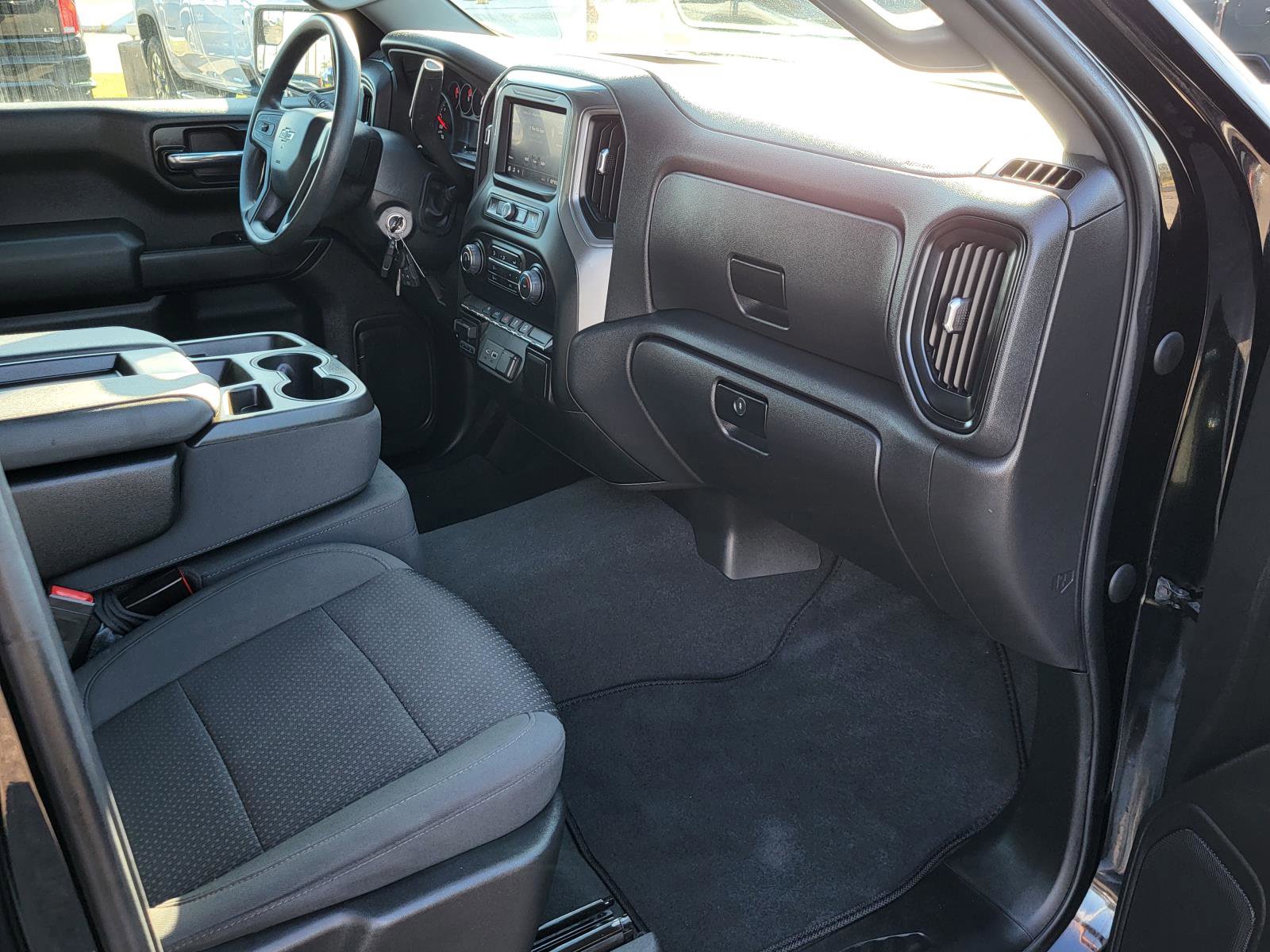 Used 2022 Chevrolet Silverado 1500 Custom Trail Boss w/ LPO, Dark Essentials Package image 9