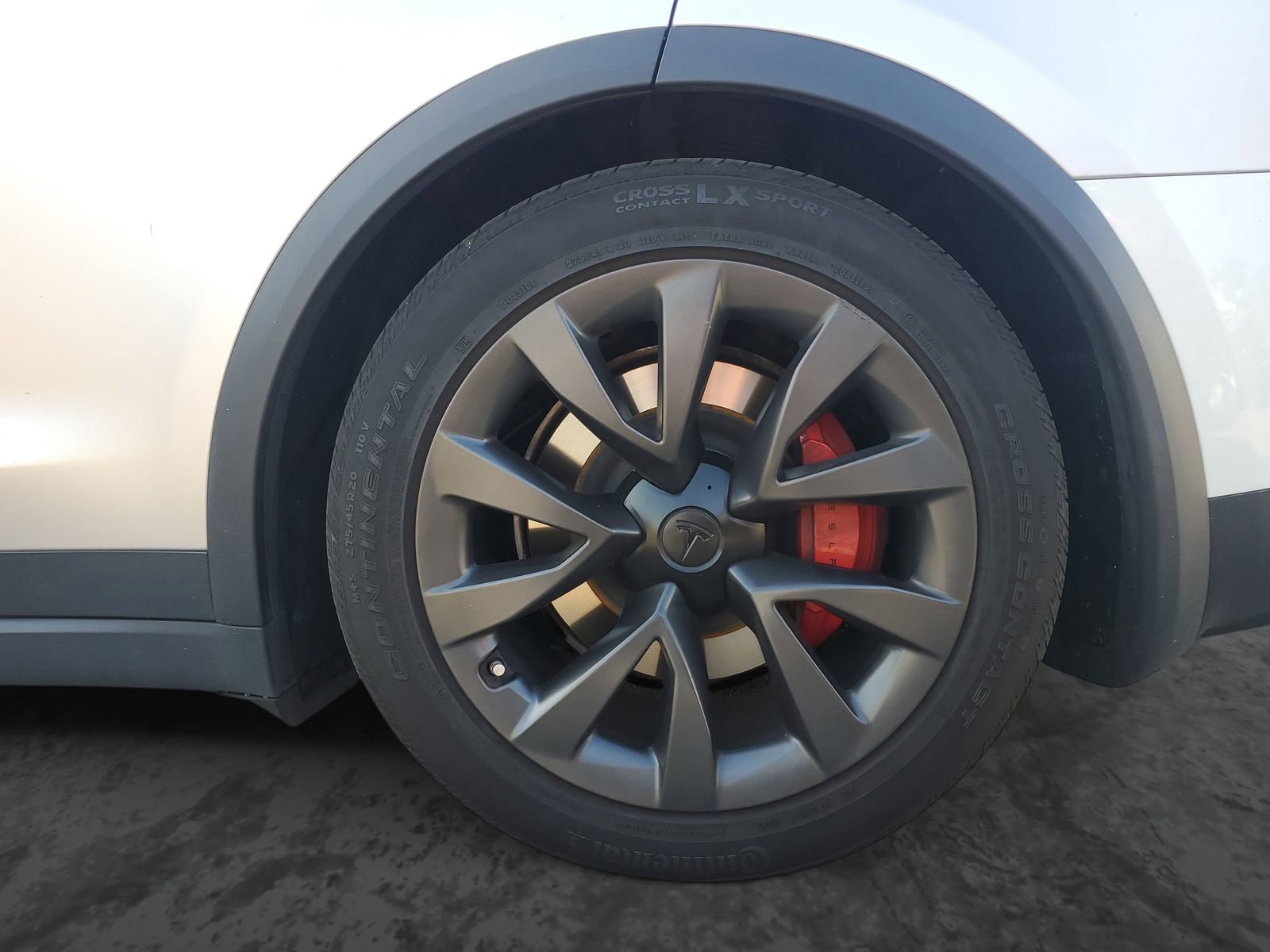 Used 2023 Tesla Model X Plaid image 5