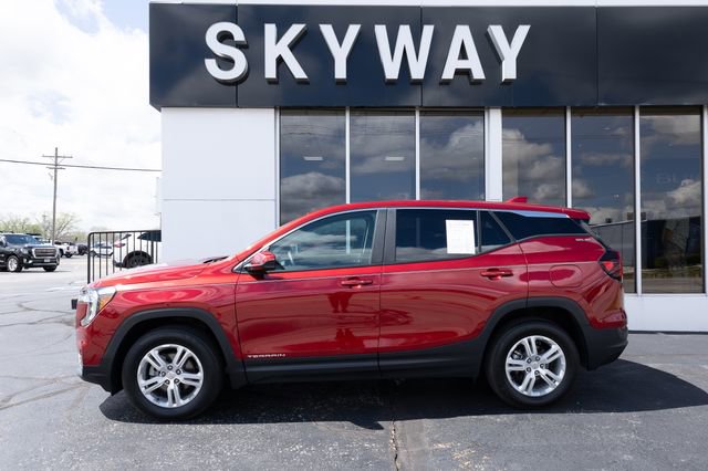 Used 2024 GMC Terrain SLE AWD/4WD image 4