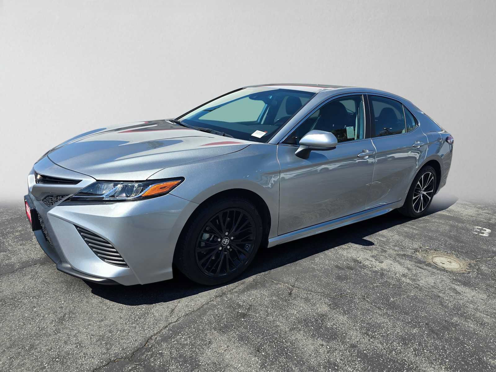Used 2019 Toyota Camry SE FWD image 7