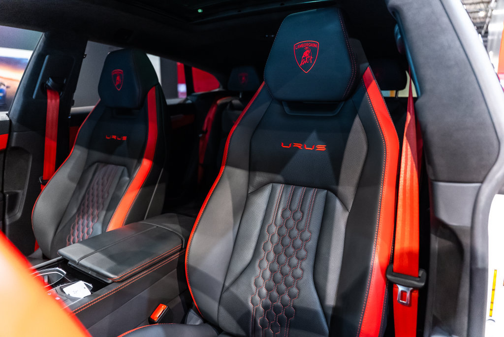 Used 2023 Lamborghini Urus S AWD/4WD image 4