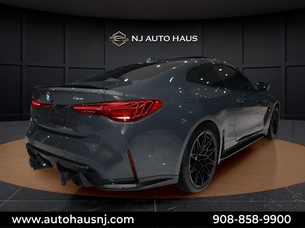 Used 2025 BMW M4 Coupe w/ Executive Package image 8