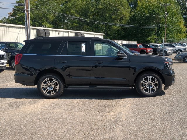 New 2025 Ford Expedition Active AWD/4WD image 14