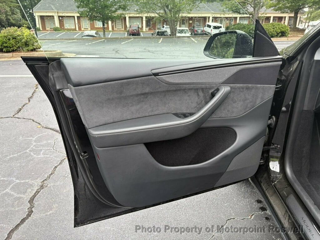 Used 2026 Tesla Model Y Long Range RWD image 11