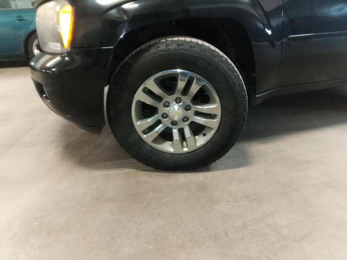 Used 2008 Chevrolet TrailBlazer LT w/ Sun And Sound Package AWD/4WD image 11