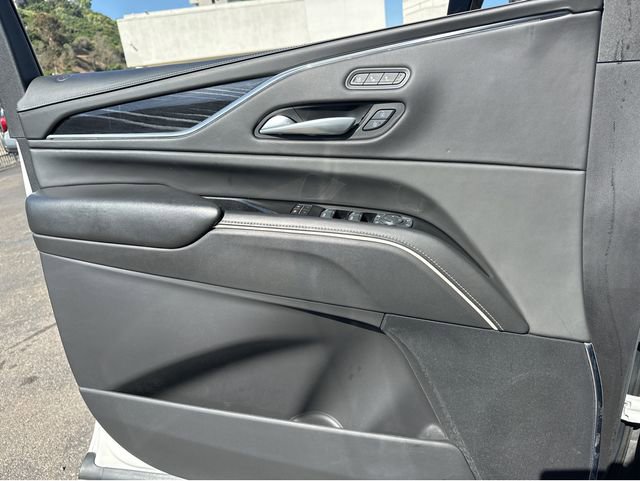 Certified 2024 Cadillac Escalade ESV V w/ LPO, ONYX Package AWD/4WD image 26
