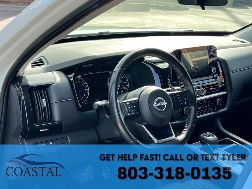 Used 2024 Nissan Pathfinder SV image 5