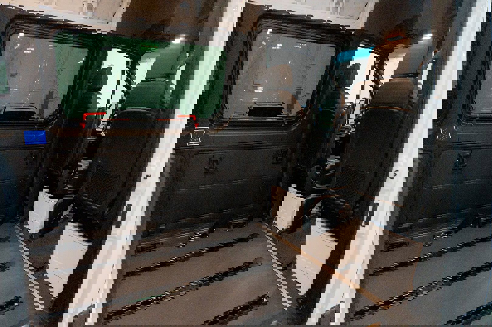 Used 2019 Mercedes-Benz Sprinter 2500 image 25