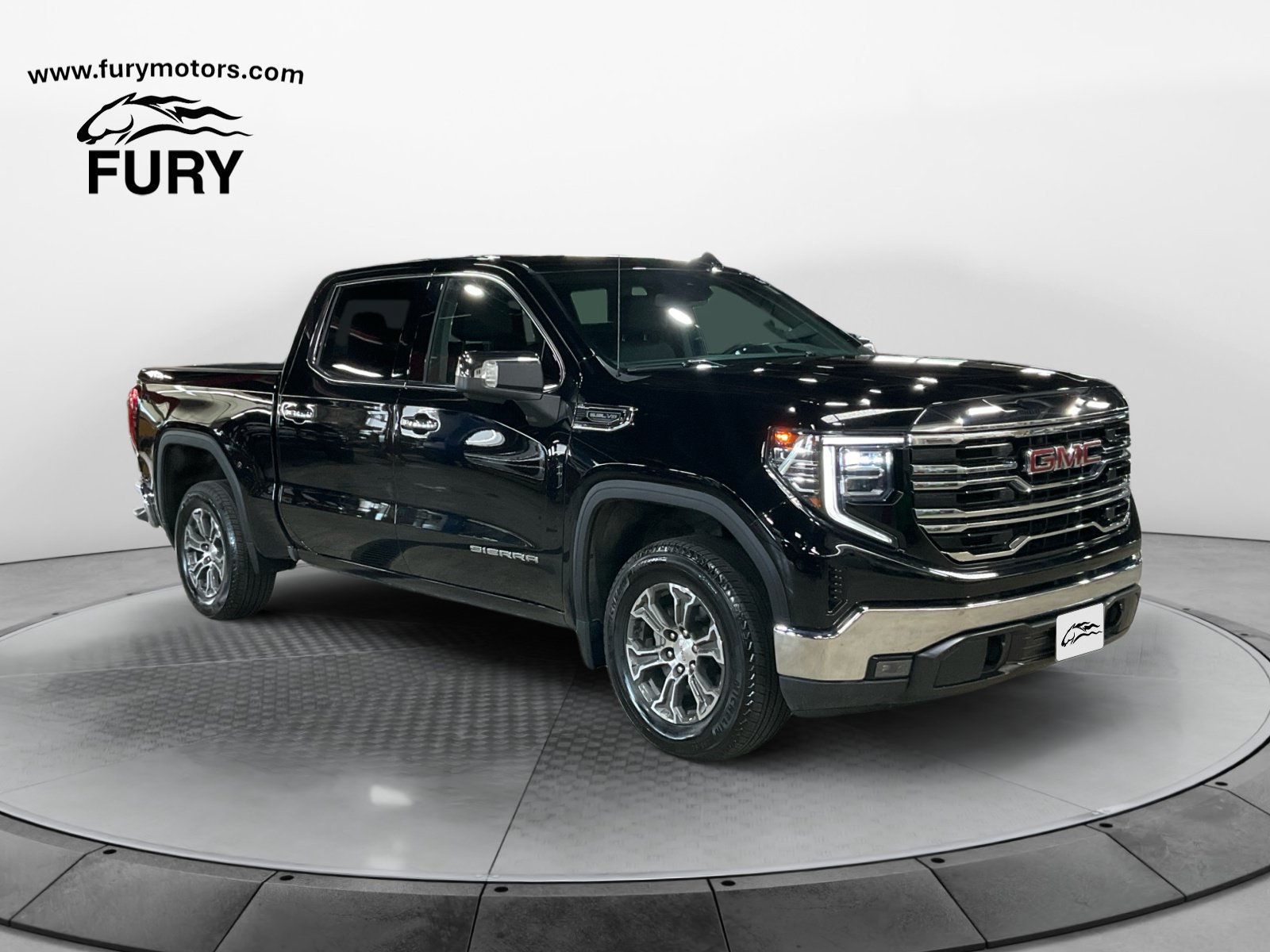 Used 2026 GMC Sierra 1500 SLT AWD/4WD image 1
