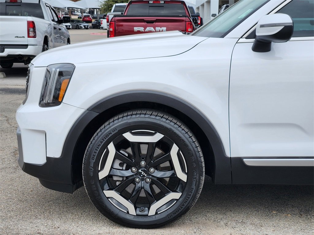 Used 2023 Kia Telluride S image 8