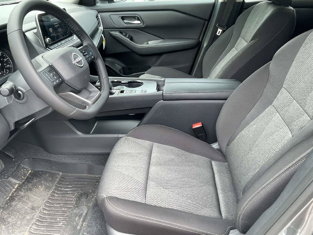 New 2026 Nissan Rogue SV w/ Cold Weather Package FWD image 10