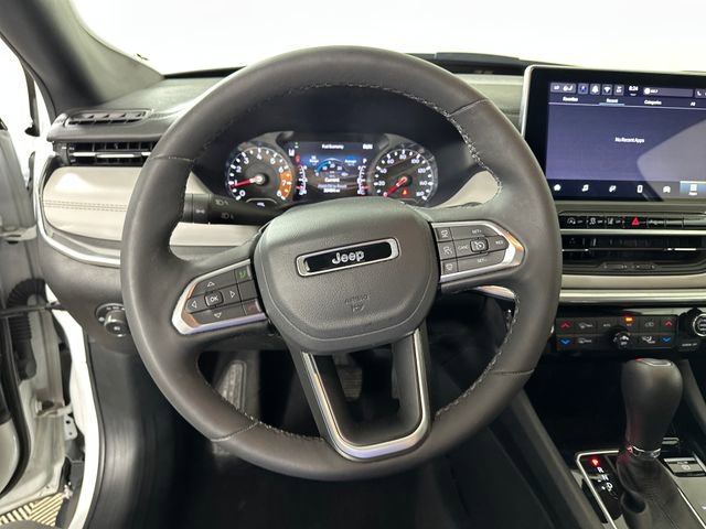 Used 2024 Jeep Compass Limited image 14