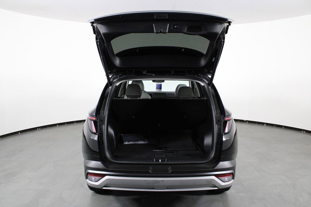 Certified 2025 Hyundai Tucson Limited image 16