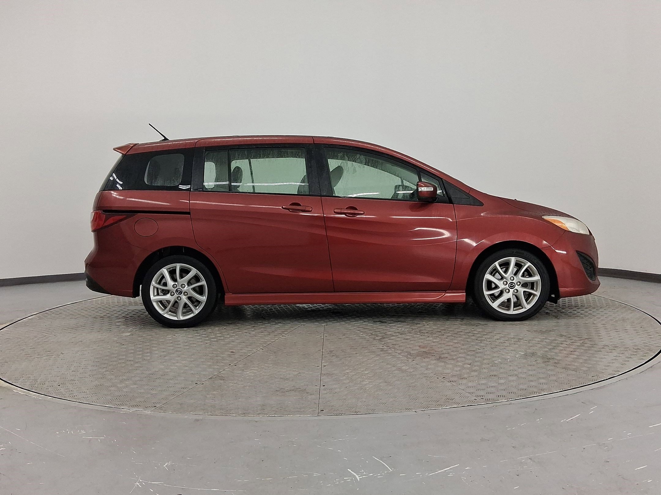 Used 2013 MAZDA MAZDA5 Touring image 8