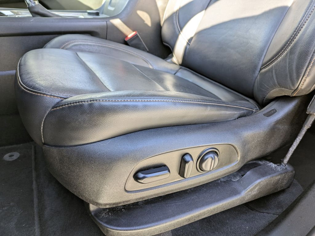 Used 2019 Chevrolet Traverse LT image 13