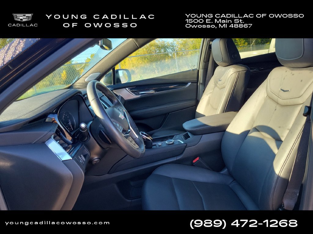 Used 2024 Cadillac XT5 Premium Luxury w/ LPO, Floor Liner Package AWD/4WD image 7