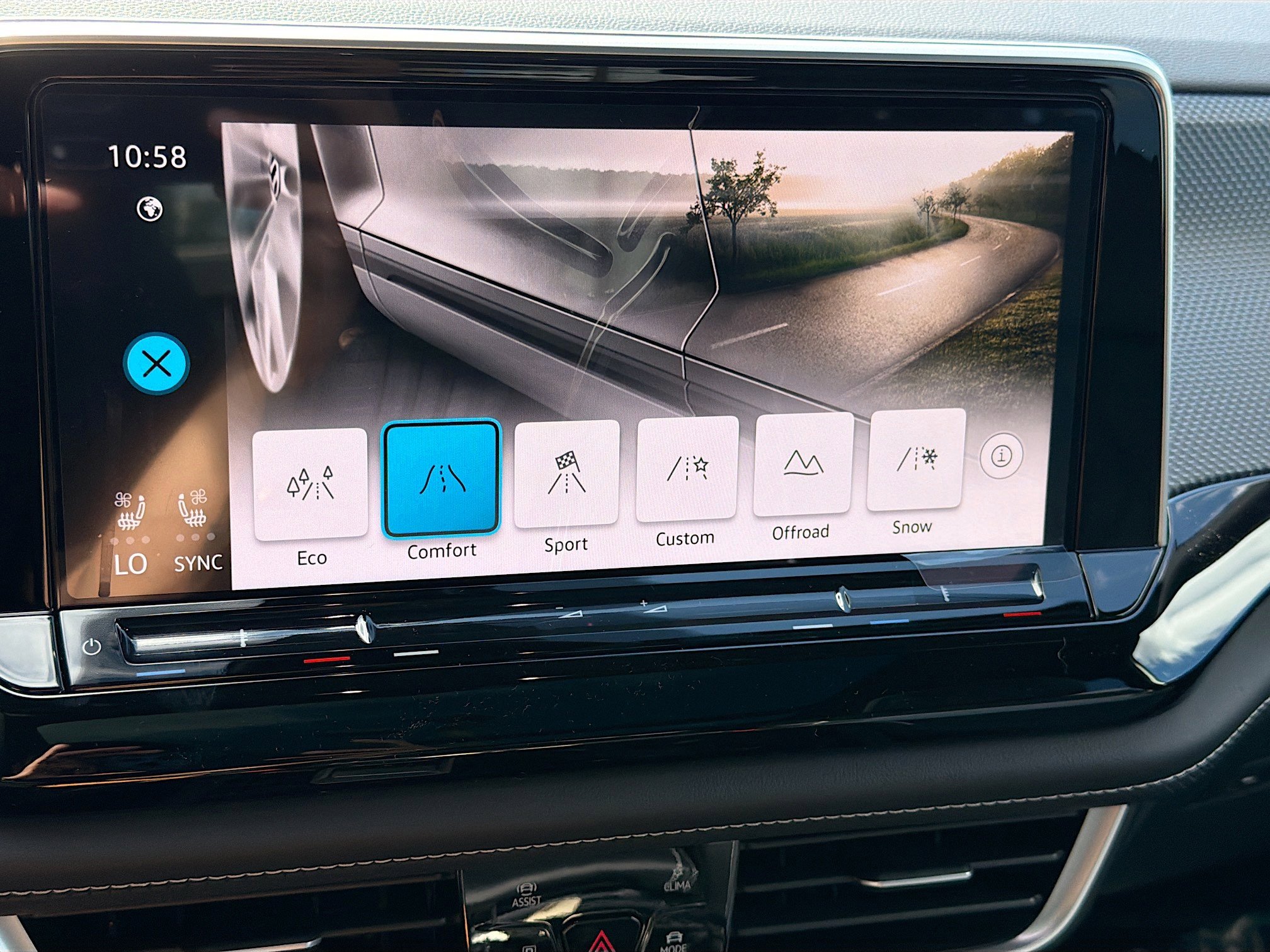 New 2026 Volkswagen Atlas Cross Sport SEL Premium R-Line image 32