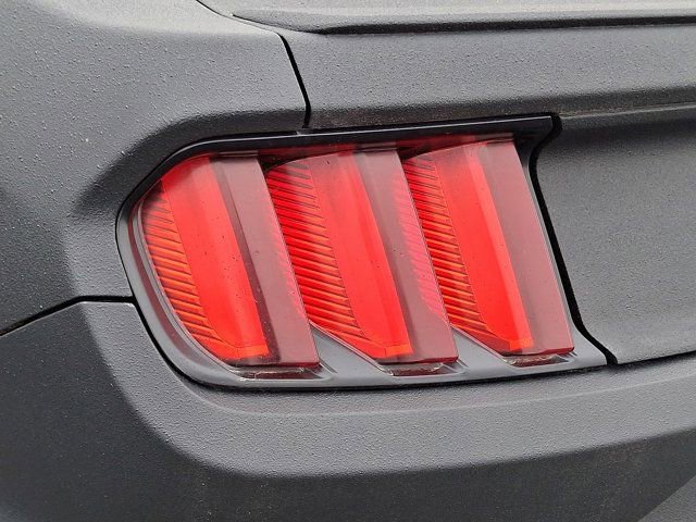 Used 2016 Ford Mustang Premium RWD image 13