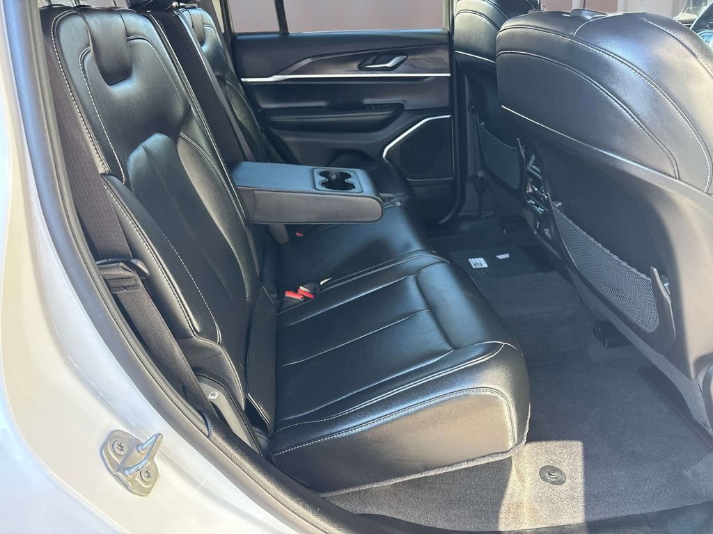 Used 2022 Jeep Grand Cherokee Limited AWD/4WD image 14